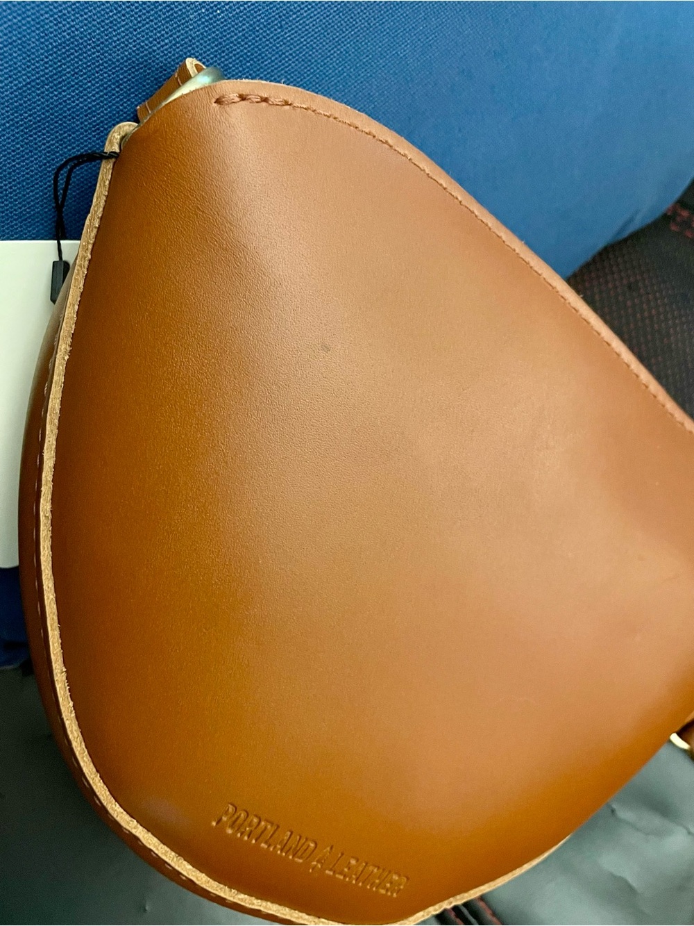 NWT Portland Leather Honey Koala Sling Bag - Picture 7 of 8